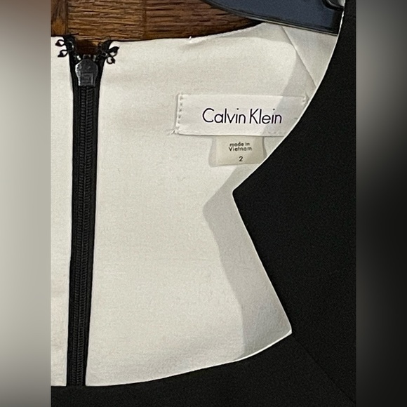 CALVIN KLEIN form fitting black Dress size 2 - Picture 6 of 8